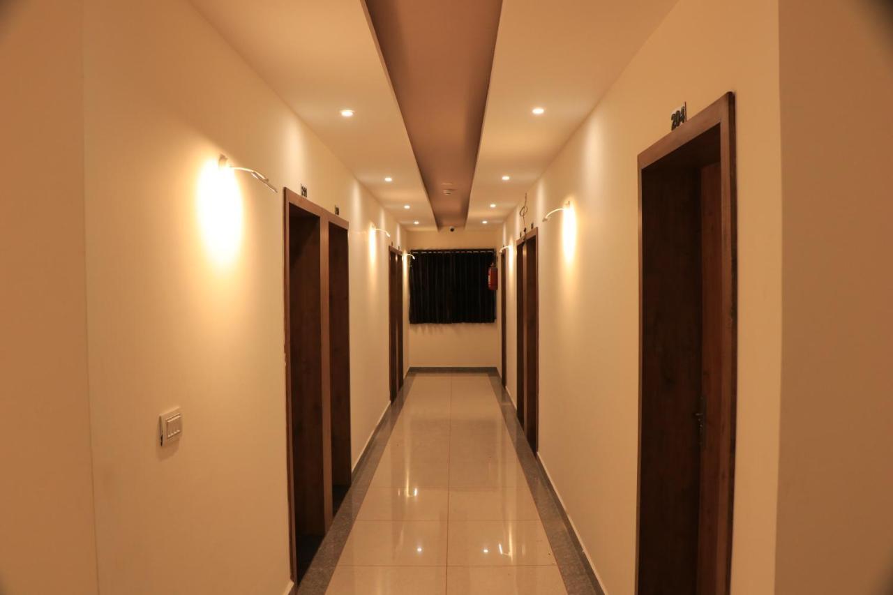 Hotel Viraj Residency Bhuj Exterior foto